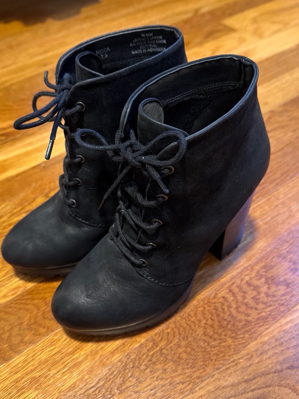 Steve Madden Black Lace-Up Block Heel Ankle Booties
